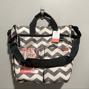 Skip hop duo signature diaper bag - Chevron NWT